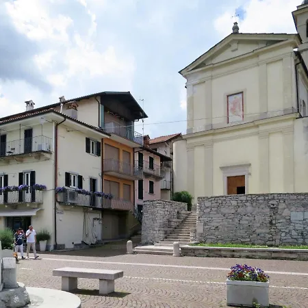 Punta Borromea By Interhome Daire Stresa