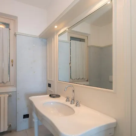 Daire Punta Borromea By Interhome