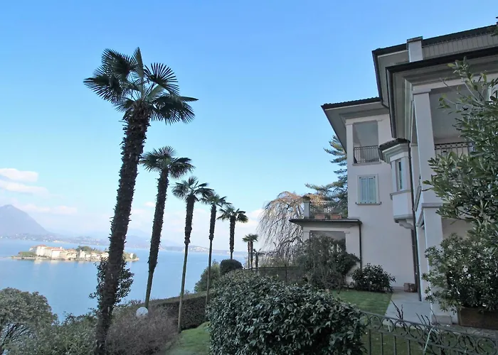 Punta Borromea By Interhome Apartman Stresa