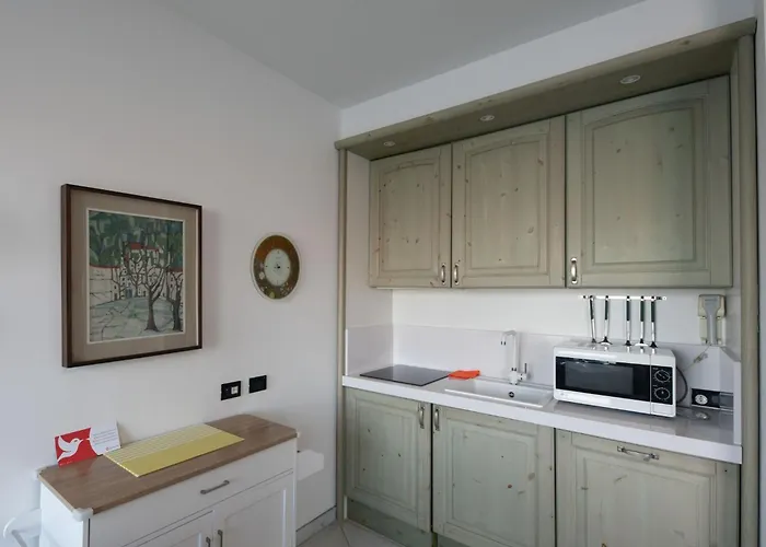 Punta Borromea By Interhome شقة ستريزا